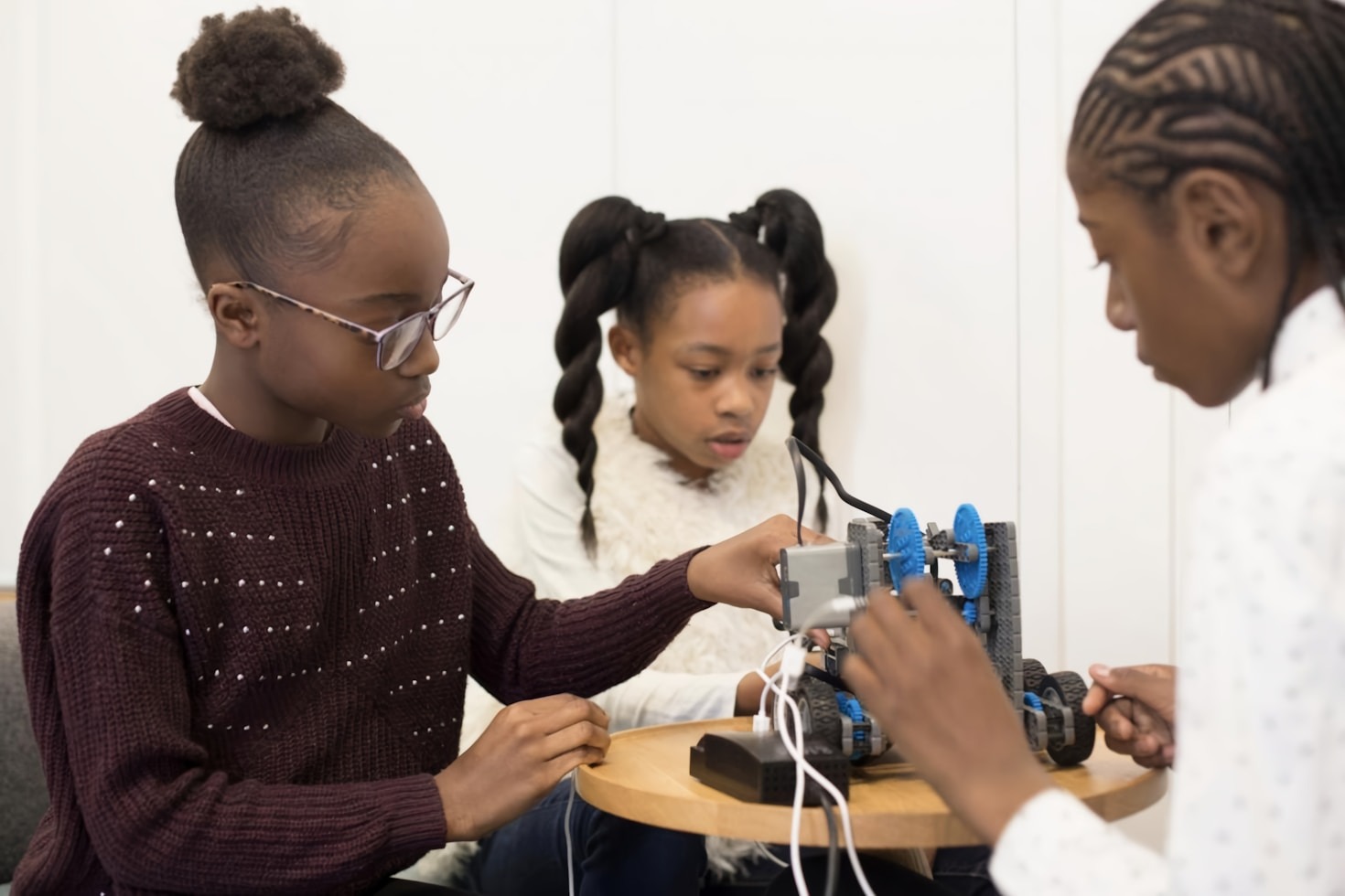 Why STEM Needs More Female Leaders